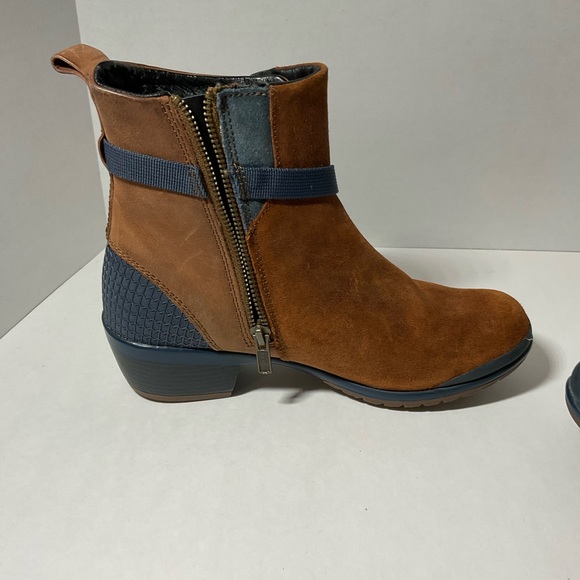 Keen Brown blue Morrison boots. Size 7 - Picture 6 of 14